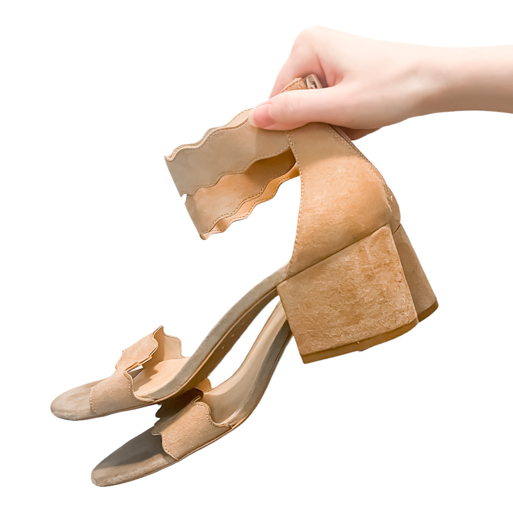 Crown Vintage Thelania Beige Ankle Strap Scalloped Block Heels Sandals Size 9.5